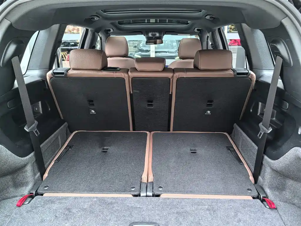 Mercedes-Benz GLB 2025 Model GLB 220 Fashion Style фото 9