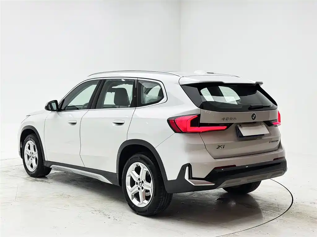 BMW X1 2023 sDrive20Li X Design Package фото 4