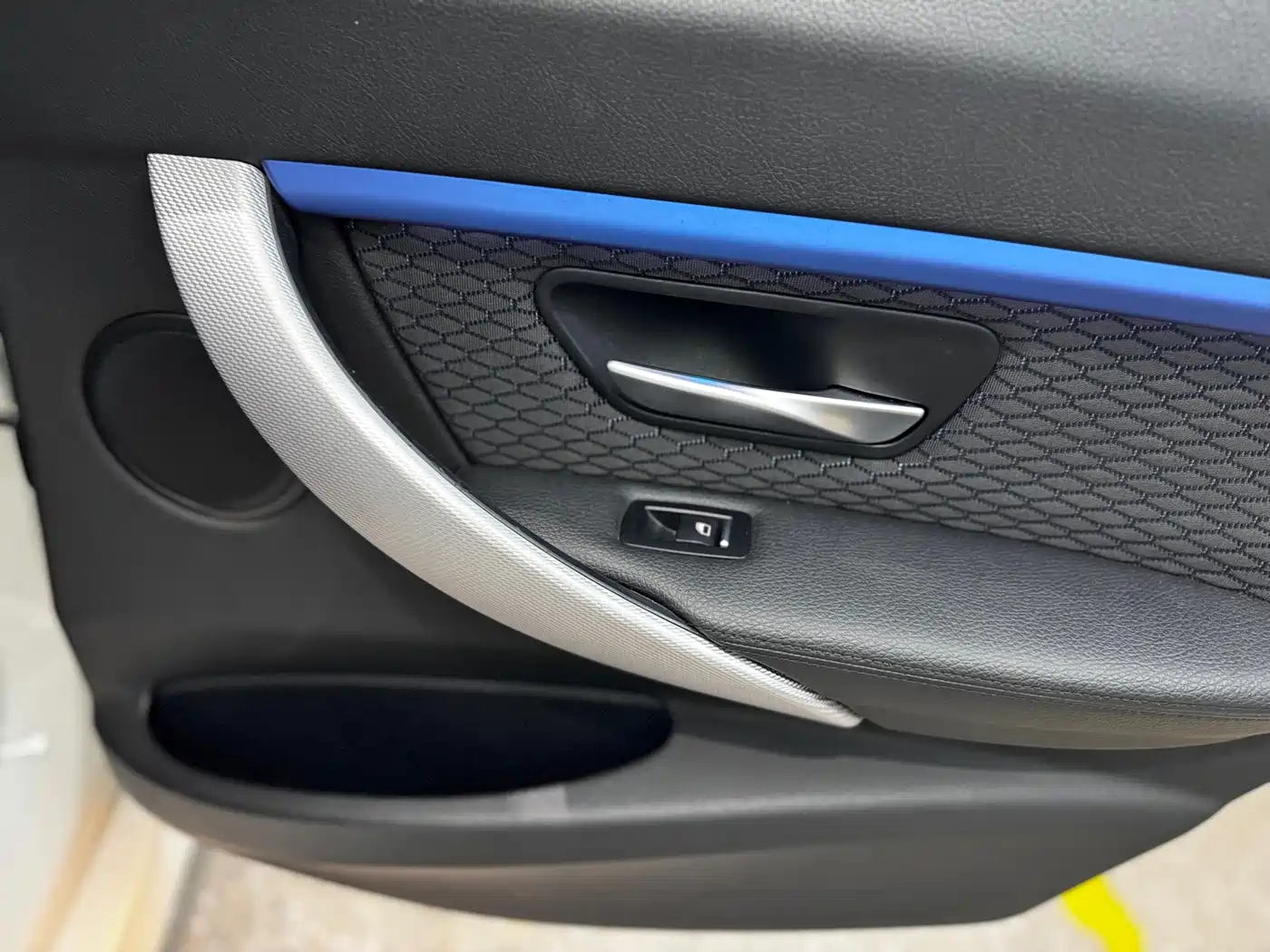 BMW 3 Series 2018 320i M Sport Package фото 30
