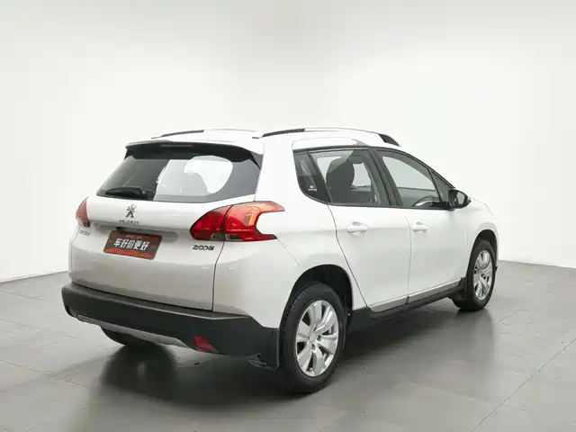 Peugeot 2008 2014 1.6L Automatic Fashion Edition — фото 2