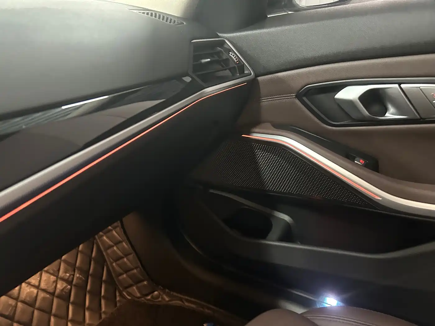 BMW 3 Series 2020 325Li Launch Edition фото 17