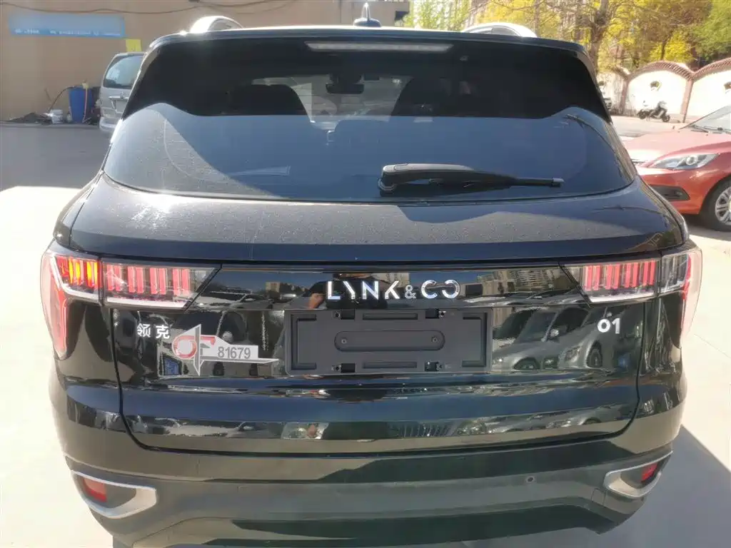 Lynk & Co 01 2017 2.0T 2WD фото 6