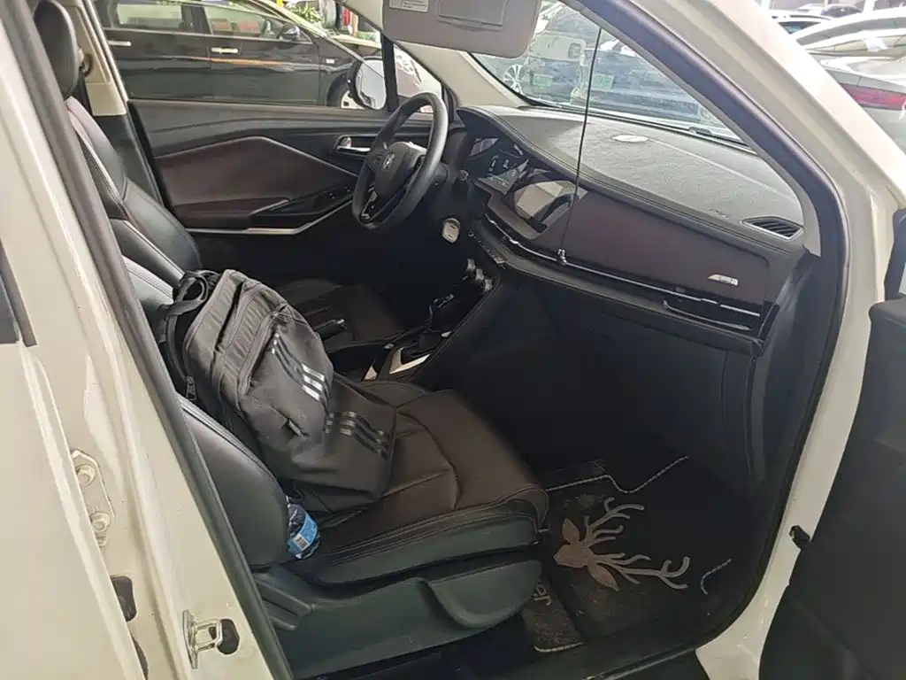 Changan CS15 2020 2019 1.5L Auto Progressive China VI