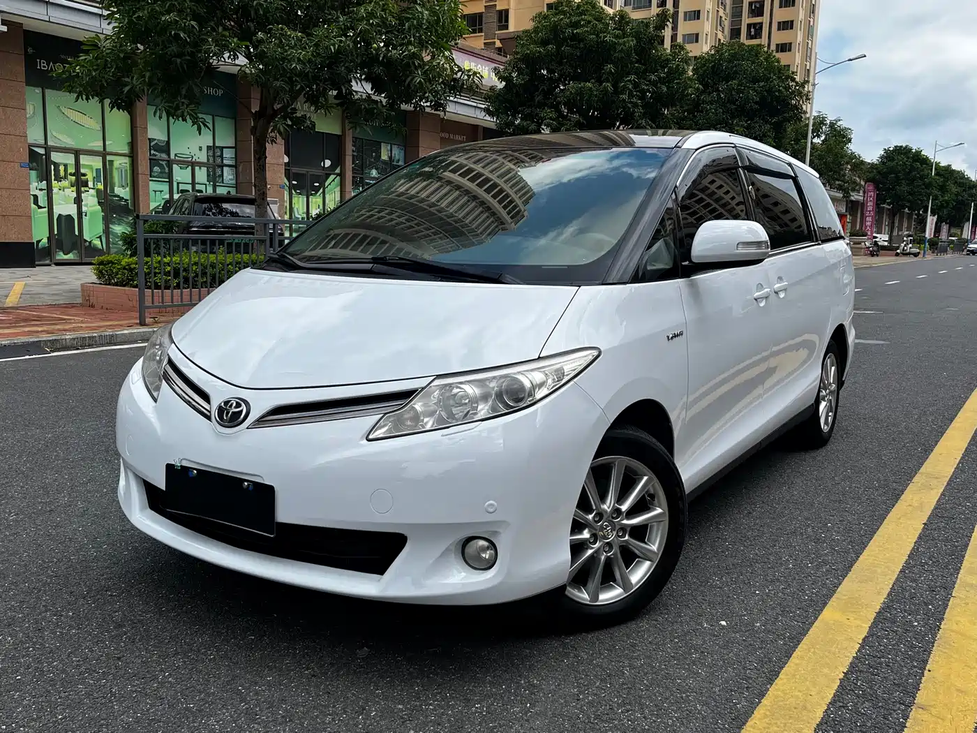 Toyota Previa 2007 3.5L 7-Seater Luxury