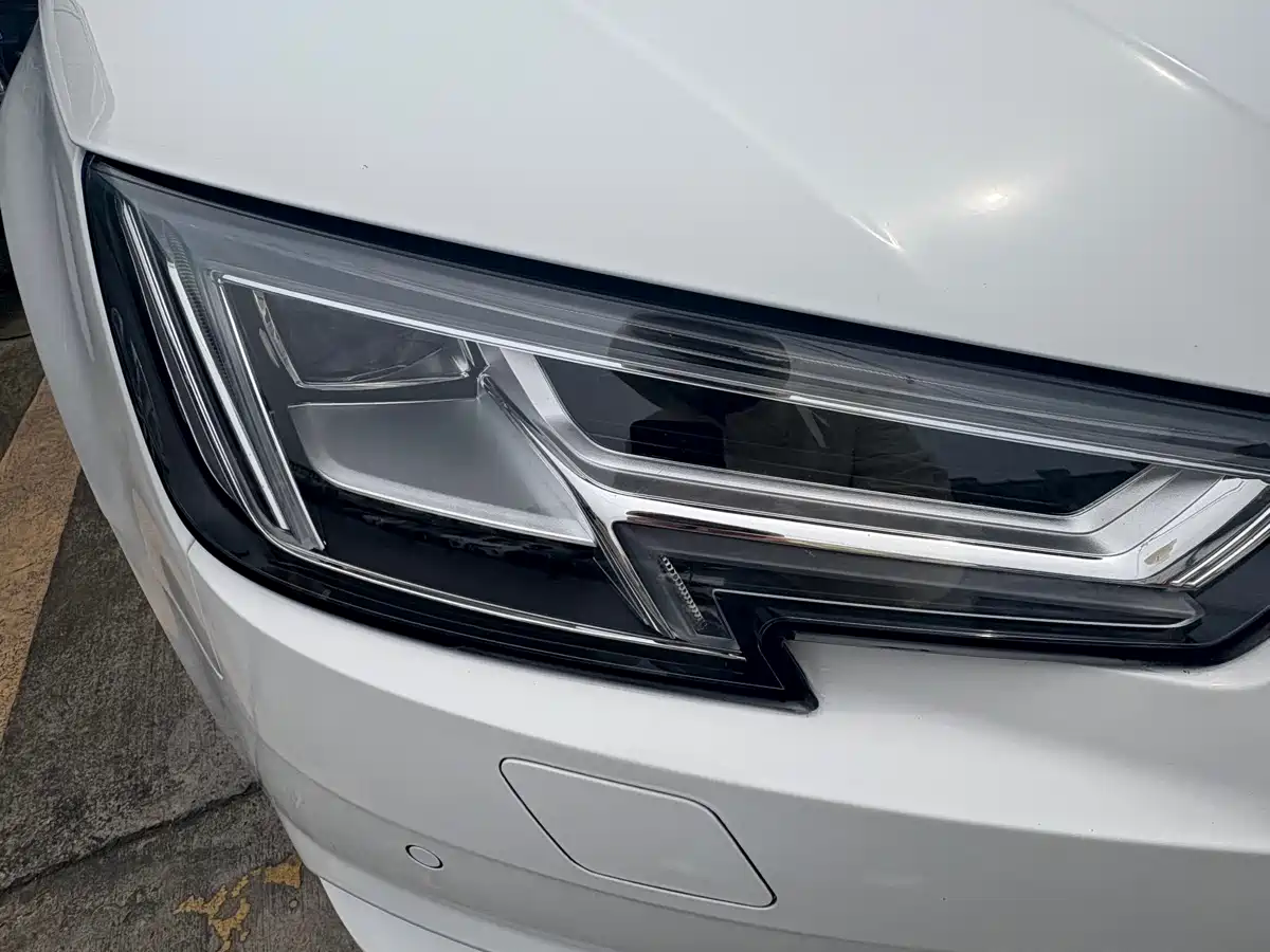 Audi A4L 2018 30th Anniversary 40 TFSI Progressive фото 4