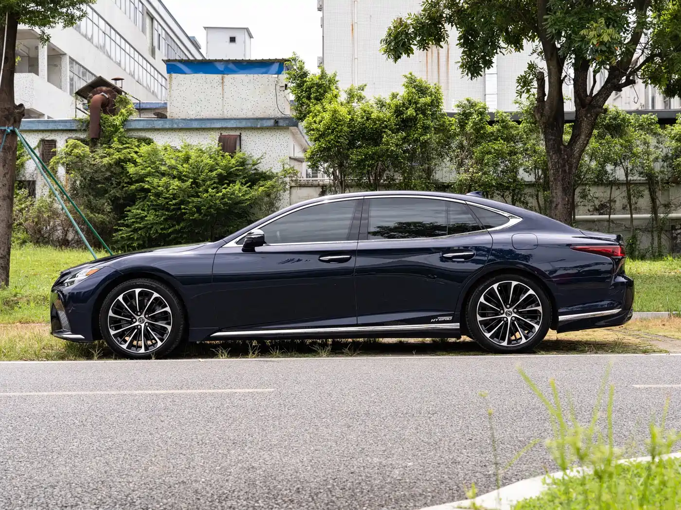 Lexus LS, миниатюра 4