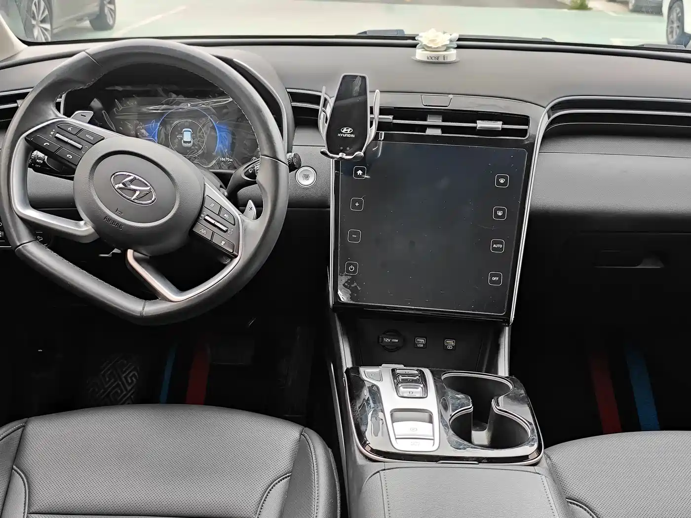 Hyundai Tucson 2023 Tucson L 1.5T Automatic 2WD DLX Luxury Edition фото 5
