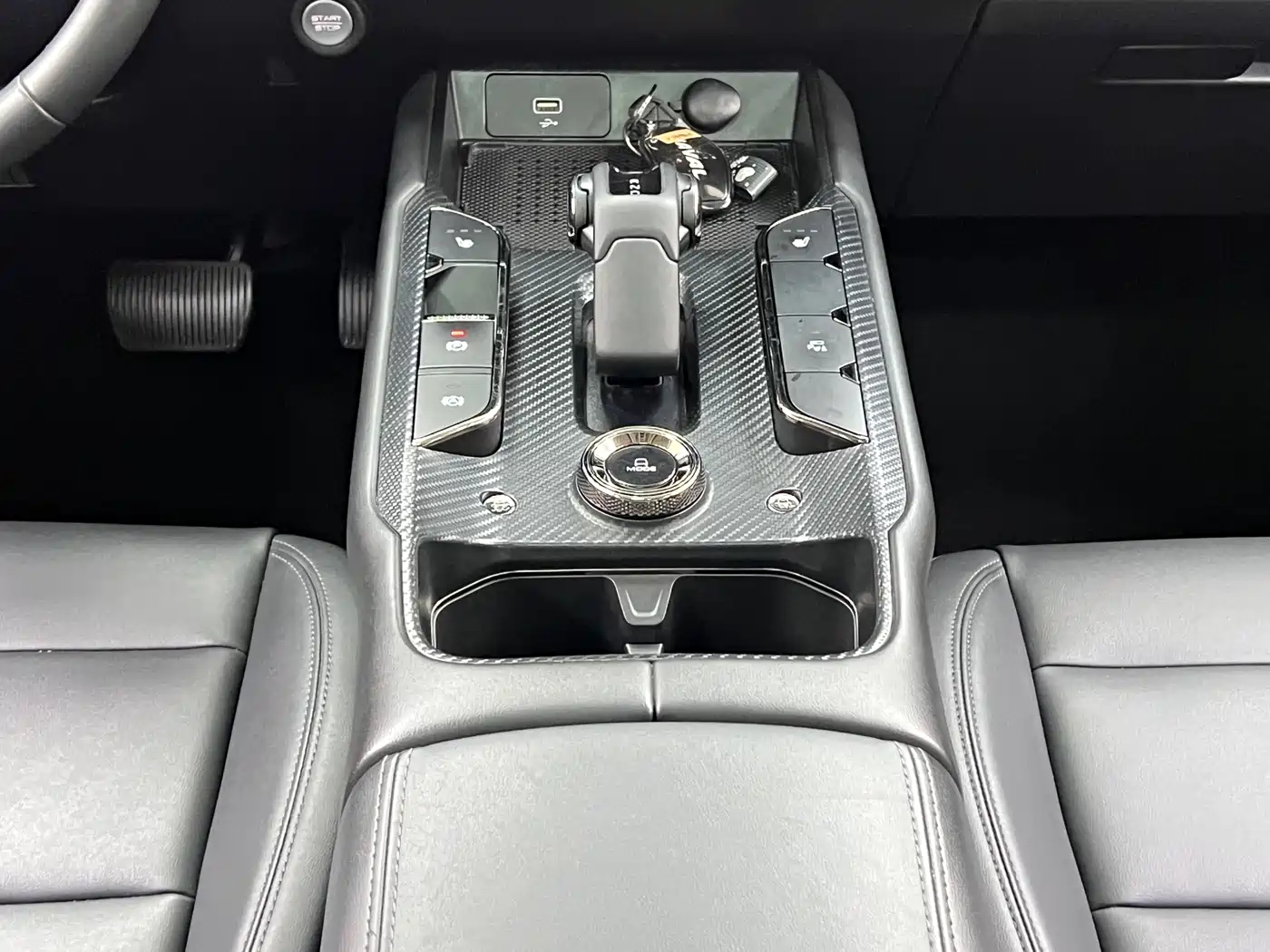 Haval Meng Long NEV 2023 Hi4 102 Explorer Edition фото 23