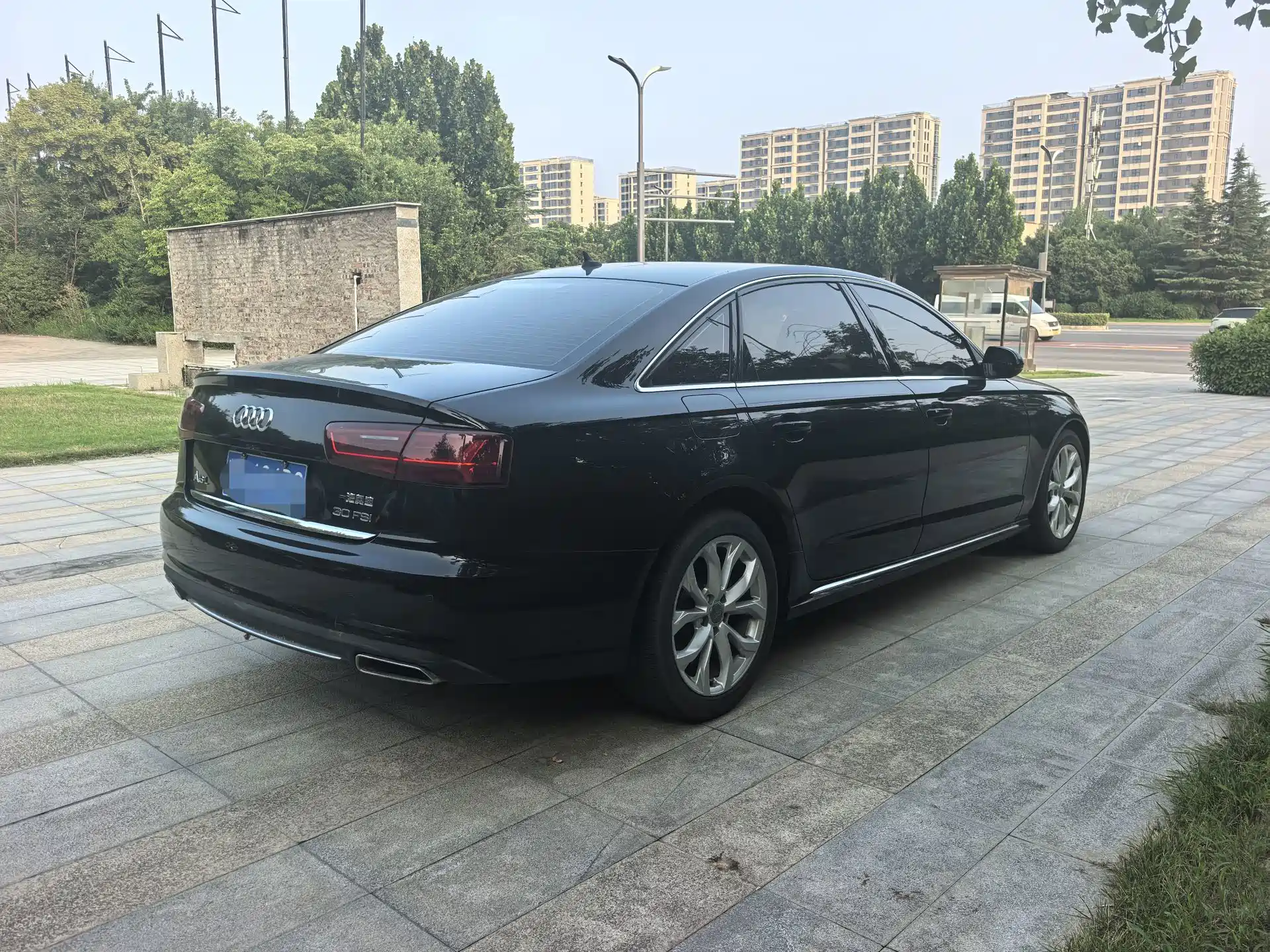 Фото 14 - Audi A6L