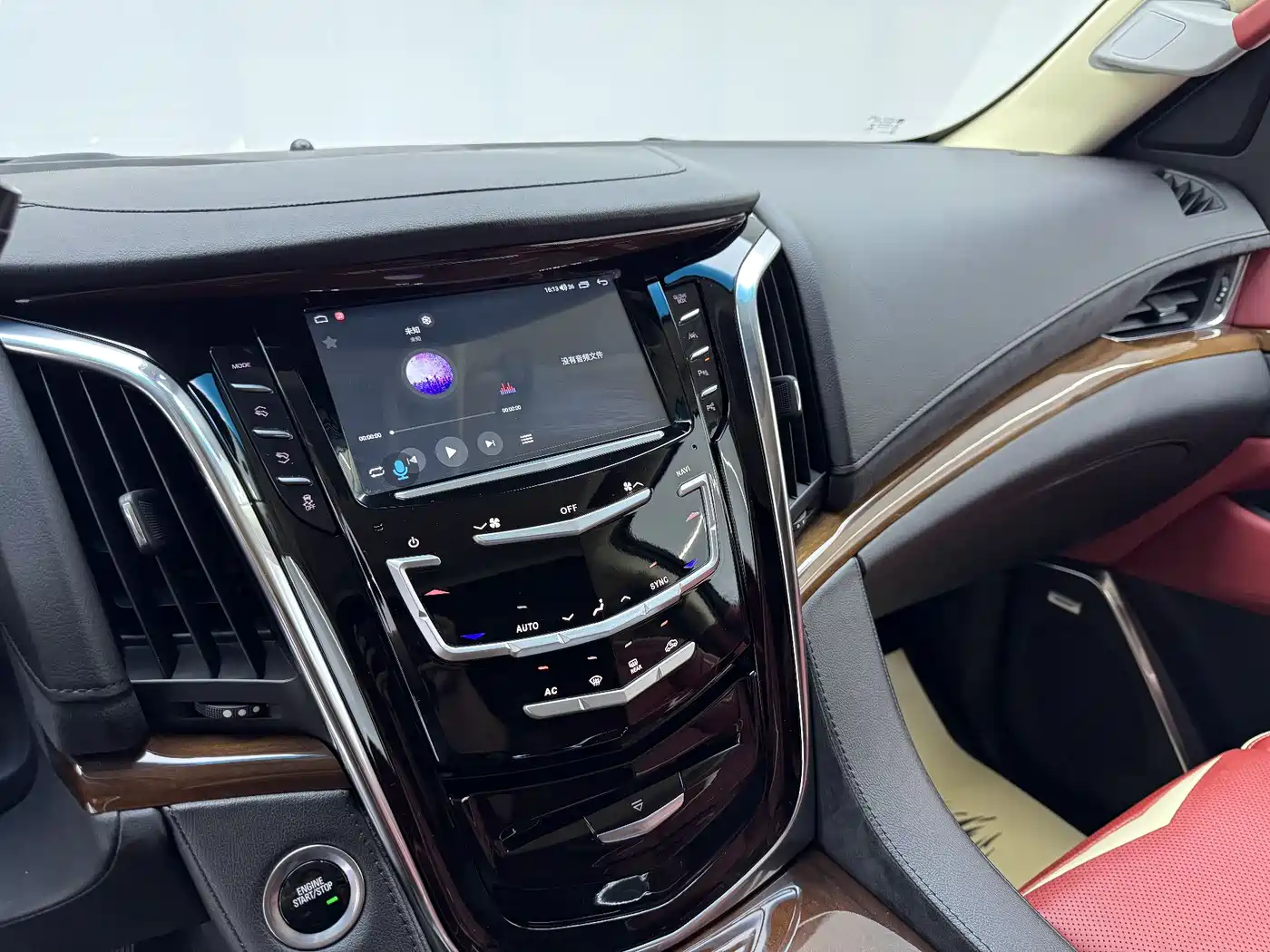 Cadillac Escalade 2017 6.2L ESV Platinum Extended фото 19
