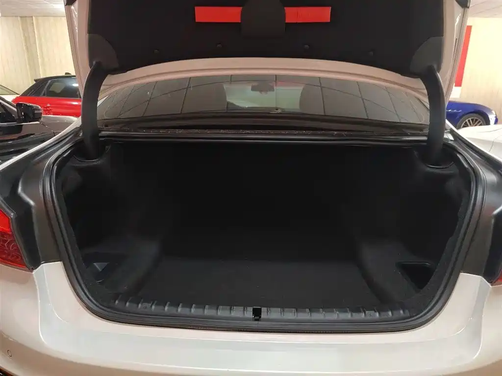 BMW 5 Series 2020 530Li Exclusive M Sport Package фото 19