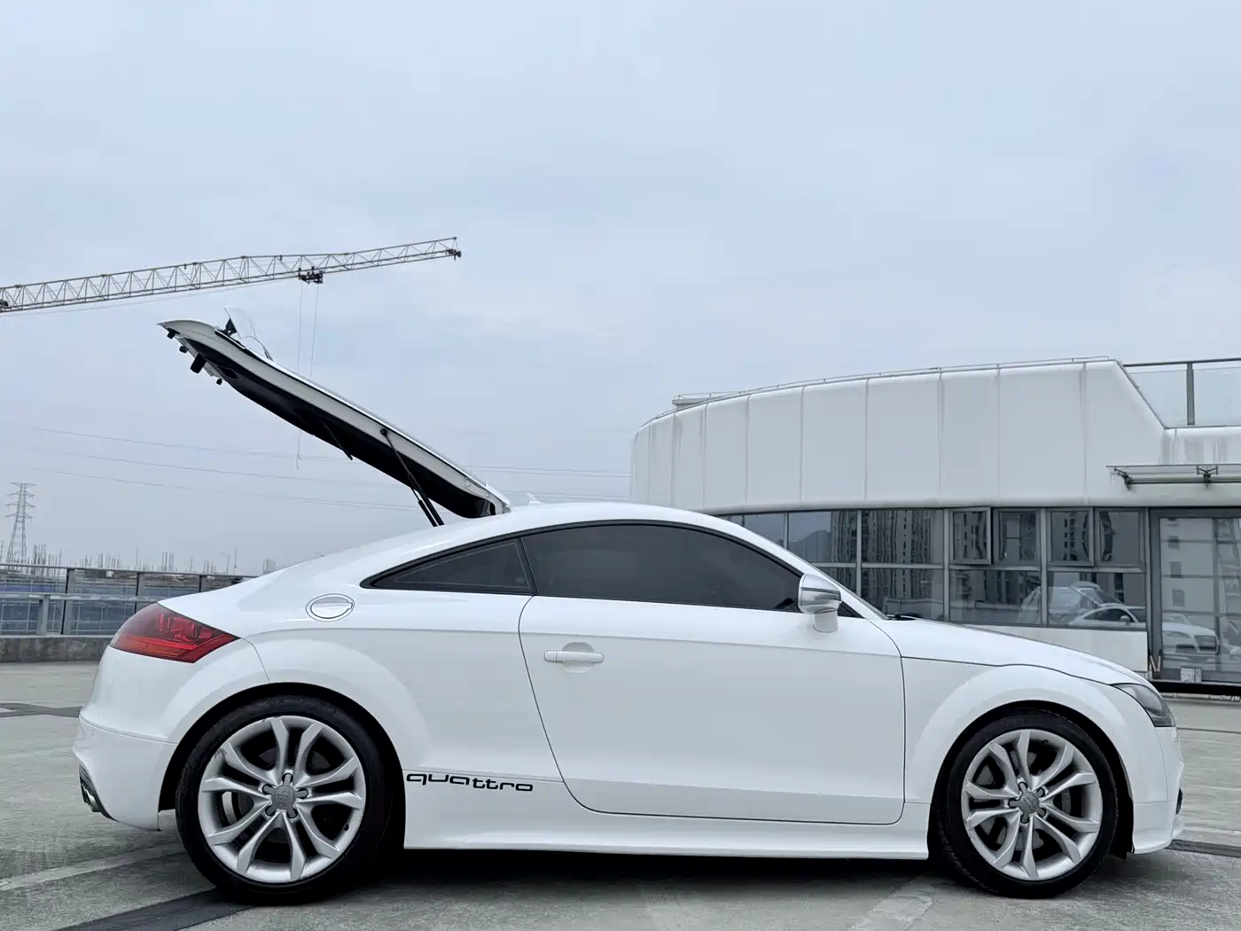 Audi TTS 2011 Model TTS Coupe 2.0TFSI quattro фото 14