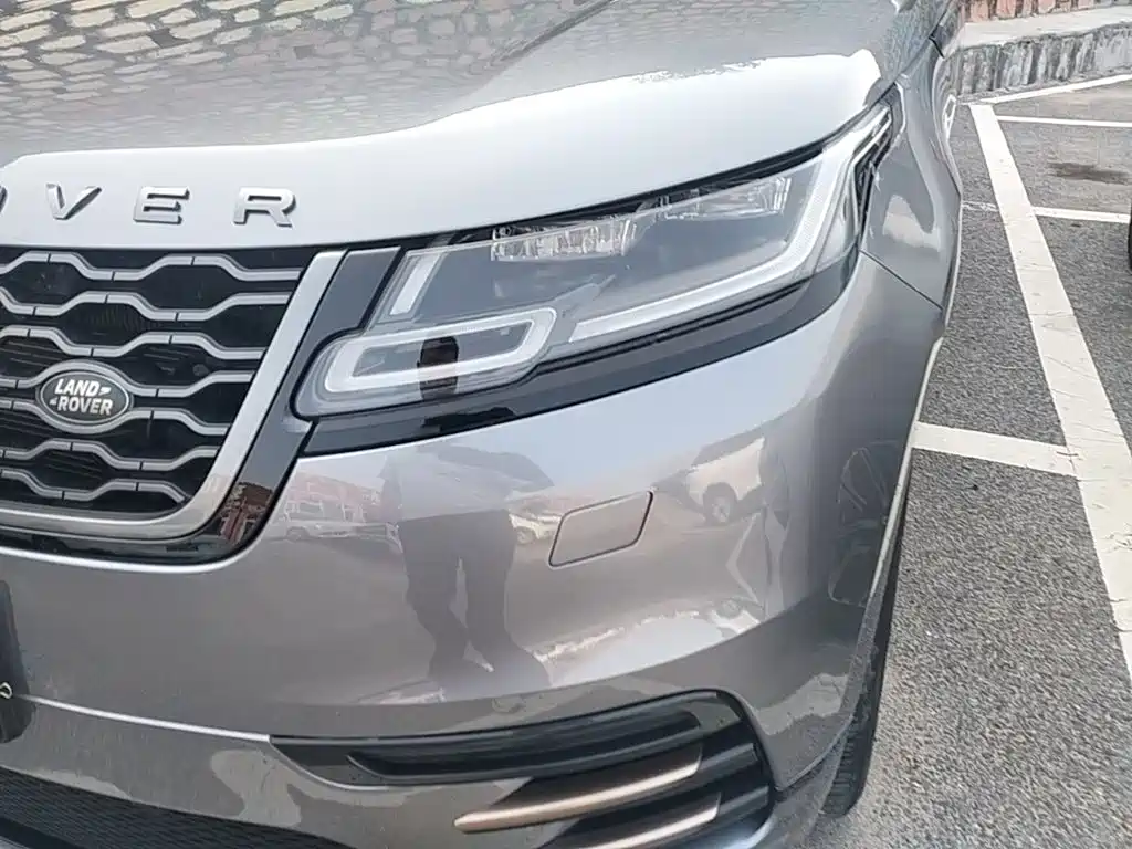 Фото 24 - Land Rover Range Rover Velar