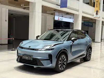 Lynk & Co 08 EM-P