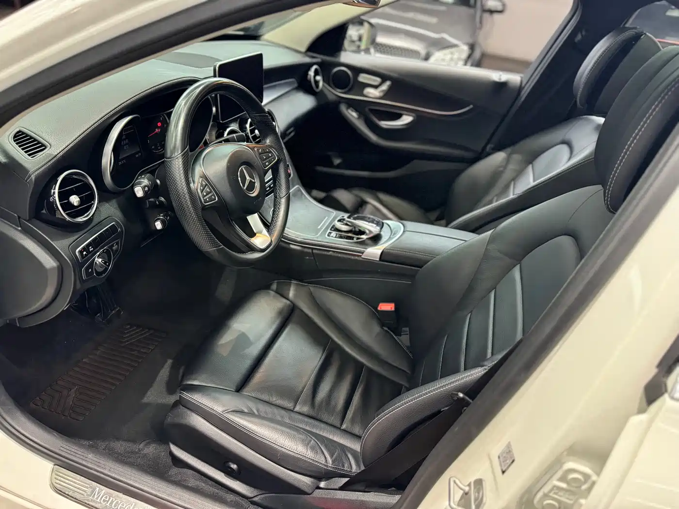 Mercedes-Benz C-Class 2015 C 300 L Sport фото 13