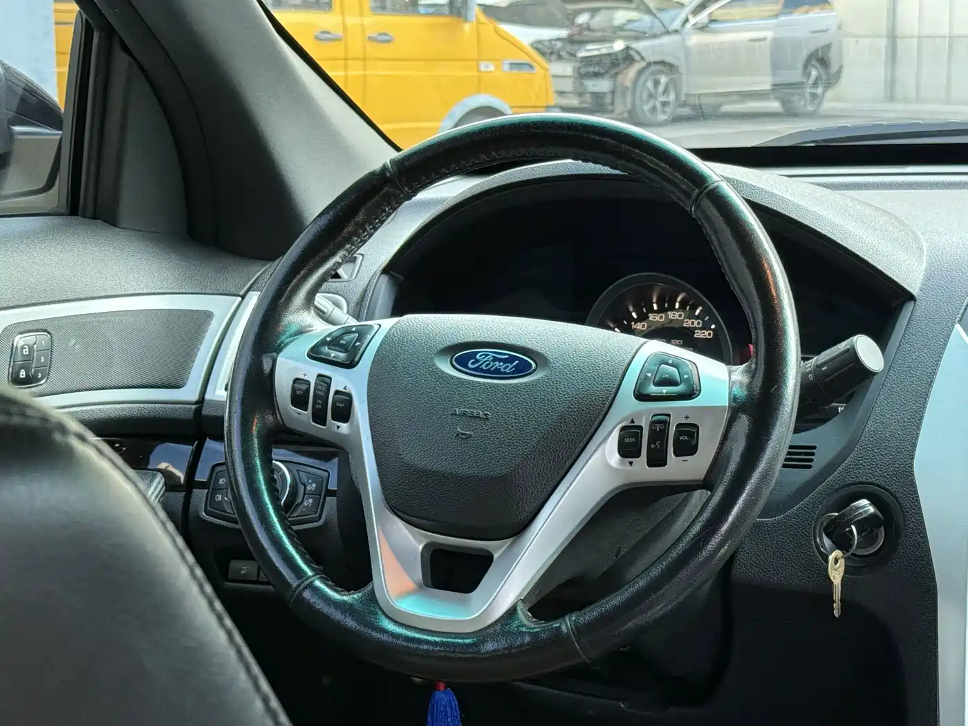 Ford Explorer (Import) 2013 2013 3.5L Premium Edition
