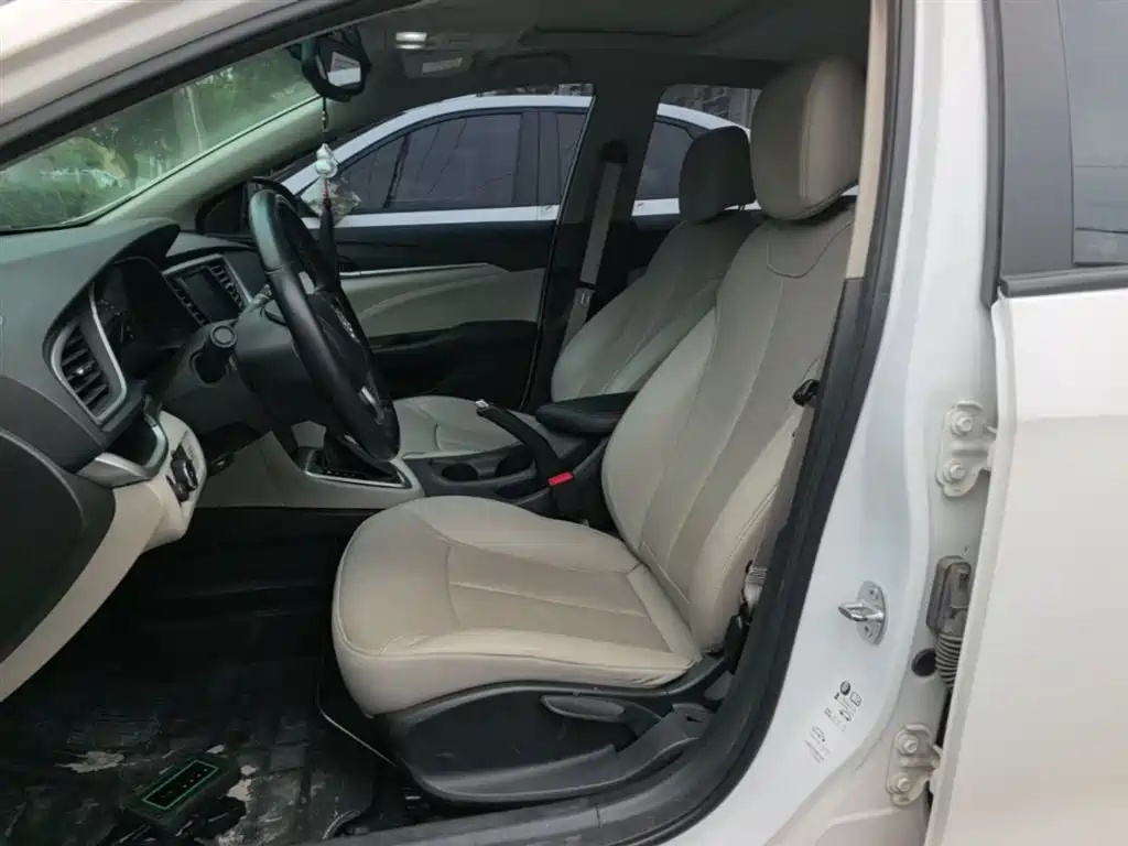 Buick Excelle 2019 15T DCT Connected Elite Type China VI фото 15
