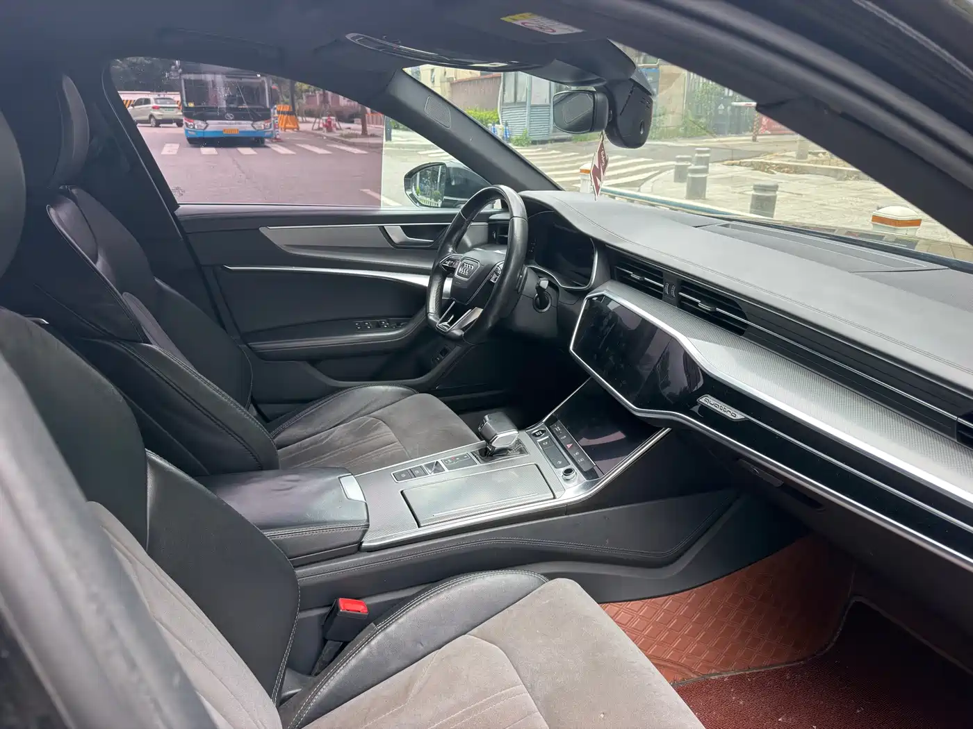 Photo 7 - Audi A6L