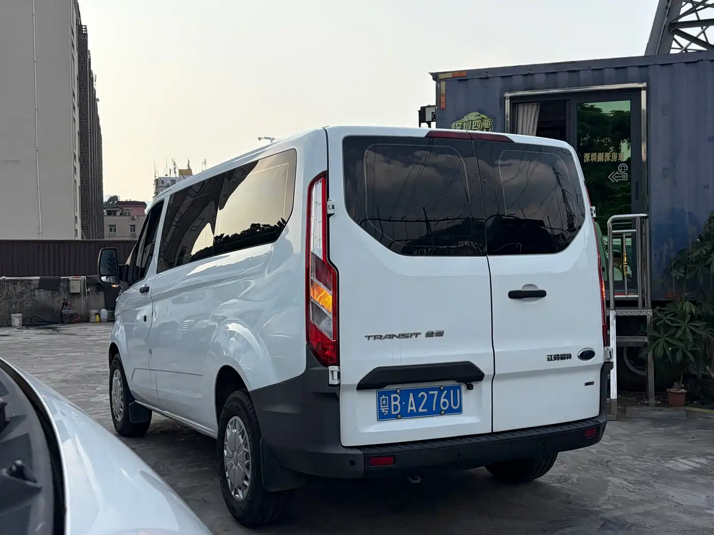 Ford Transit 2019 2019 2.0T Diesel Business Travel Short Wheelbase Low Roof 7-seater China VI