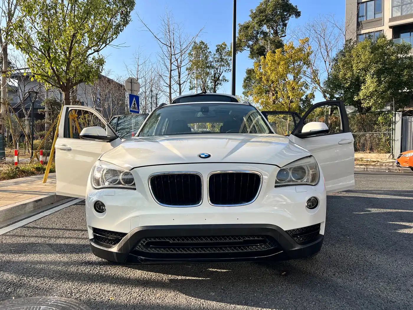 BMW X1 2013 sDrive20i Sport Design Package фото 24