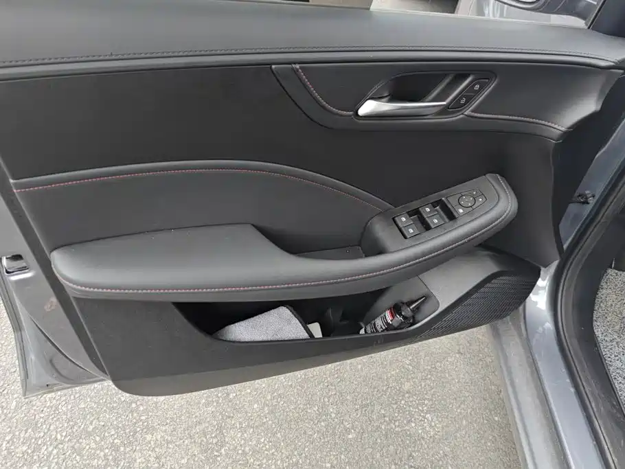 Roewe i5 2026 2026 1.5L CVT Luxury