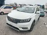 Фото 2 - Roewe RX5