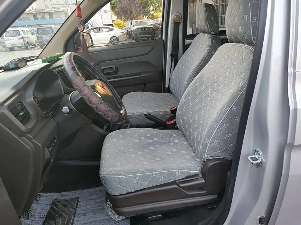 Wuling Motors Wuling Hongguang V 2024 2022 1.5L Power Take Edition Electric Power Steering LAR