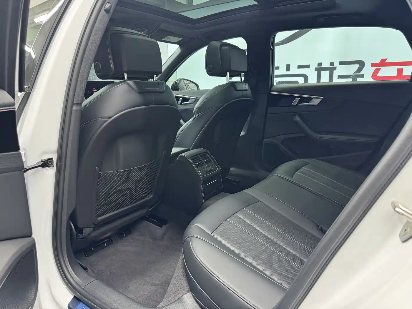 Audi A4L 2024 40 TFSI Luxury Dynamic фото 14
