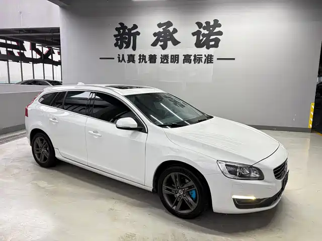 Volvo V60 2014 Model Year Facelift T5 Inscription — фото 3