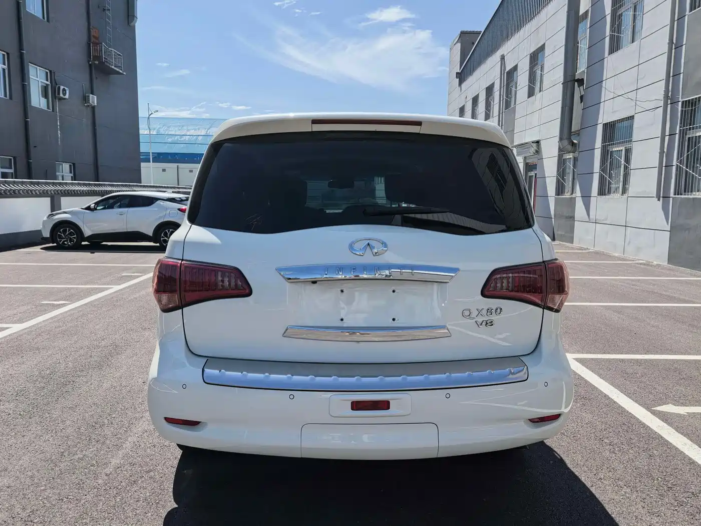Infiniti QX80 2018 2016 5.6L 4WD