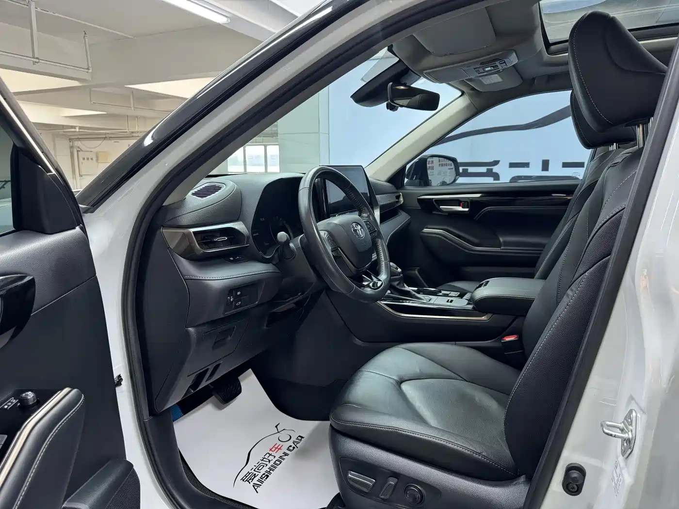 TOYOTA HIGHLANDER