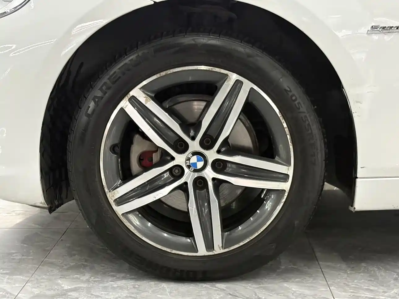 BMW 2 Series Touring 2016 218i Sport Design Package фото 12