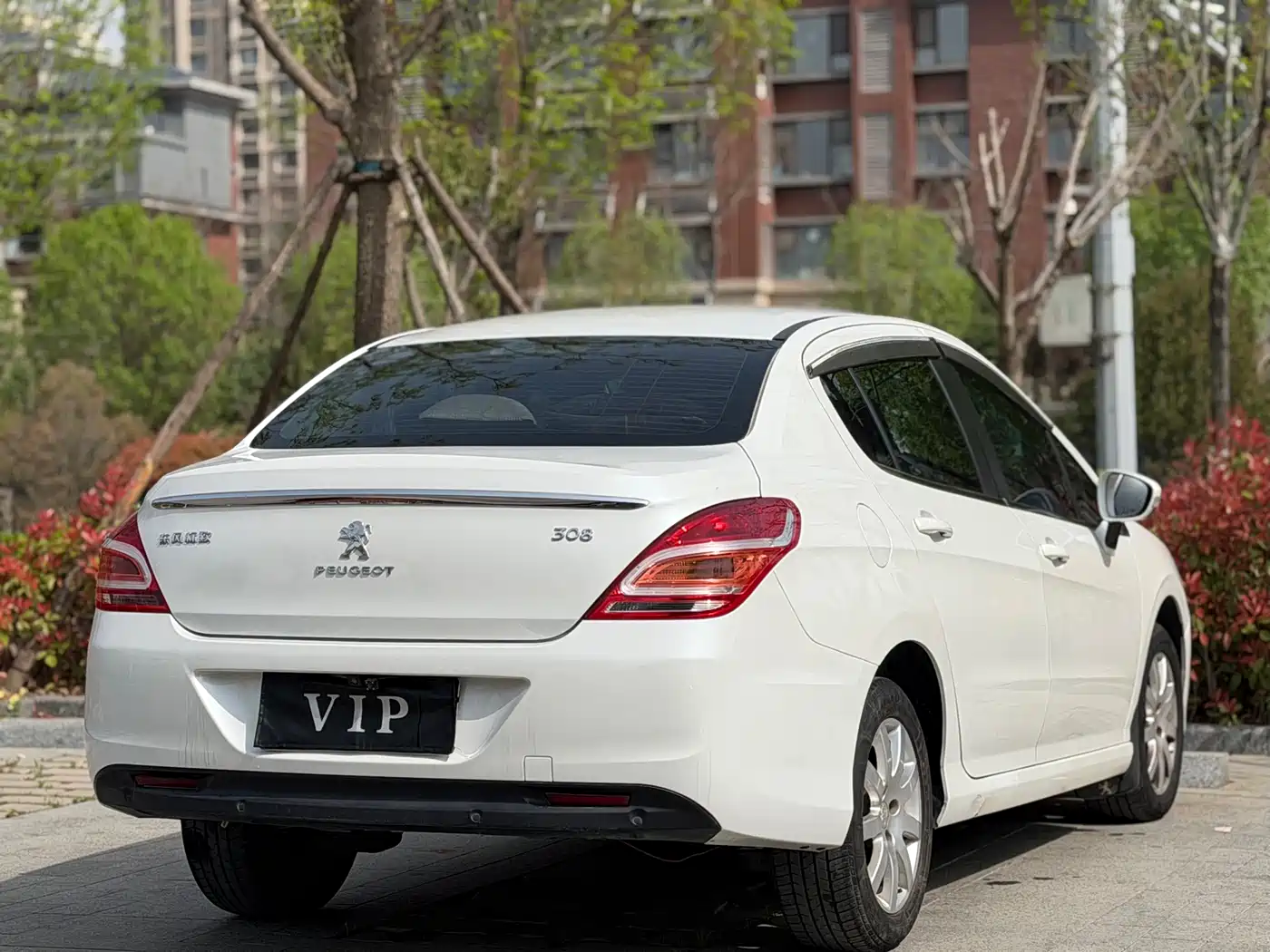 Peugeot 308 2014 Model Joy Edition Classic 1.6L Automatic Superior Style фото 6
