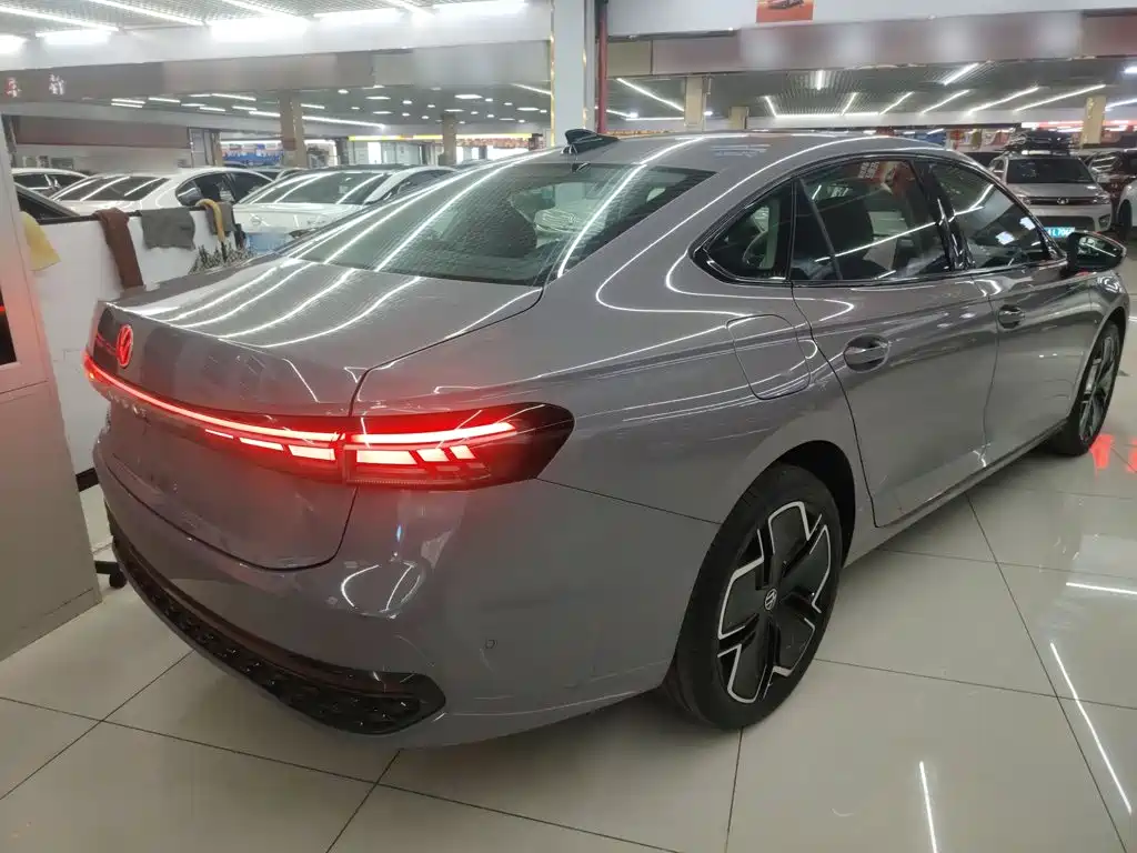 Volkswagen Passat 2026 2025 Model Pro 380TSI Starlight Dragon Premium Edition