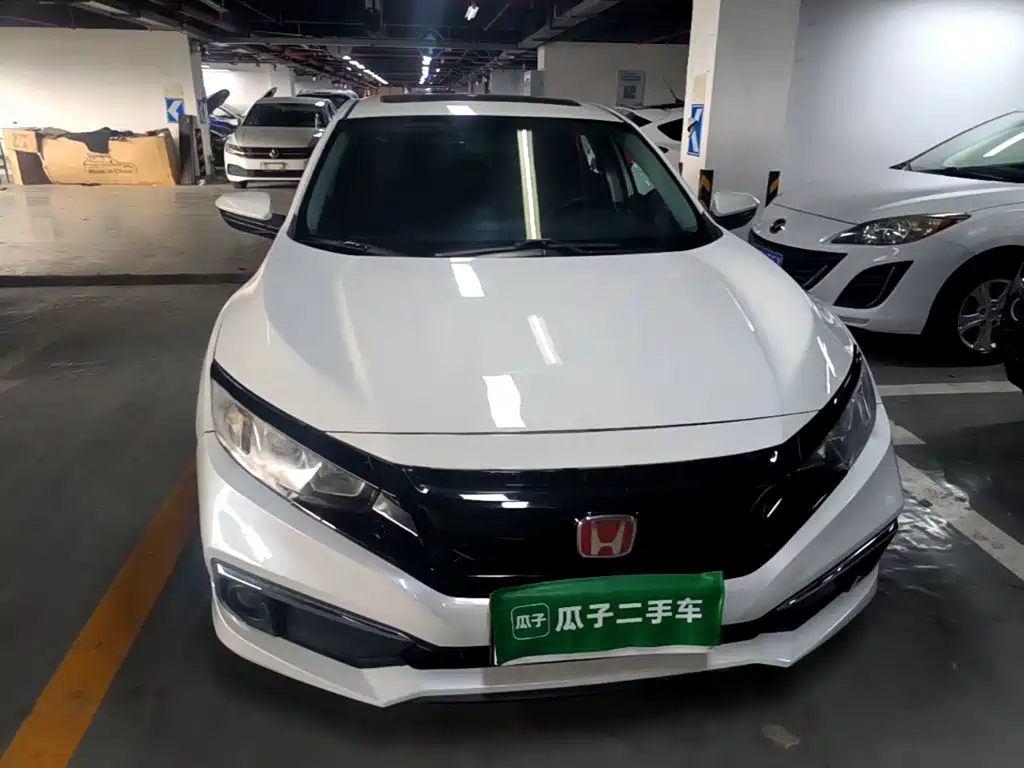 Фото 3 - Honda Civic