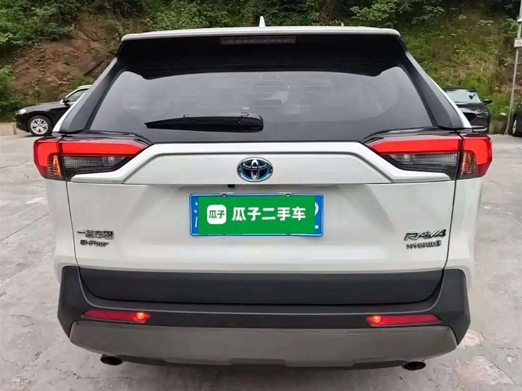 Toyota RAV4 Rongfang 2021 Facelift Hybrid 2.5L E-CVT 4WD Elite PLUS фото 6