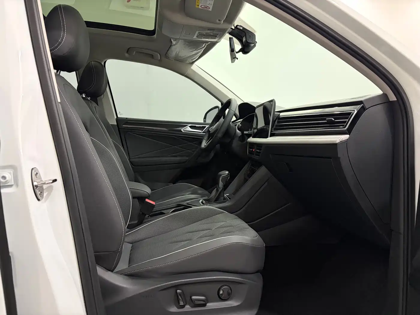 Volkswagen Tiguan L 2023 280TSI 2WD Trend Limited Edition фото 14