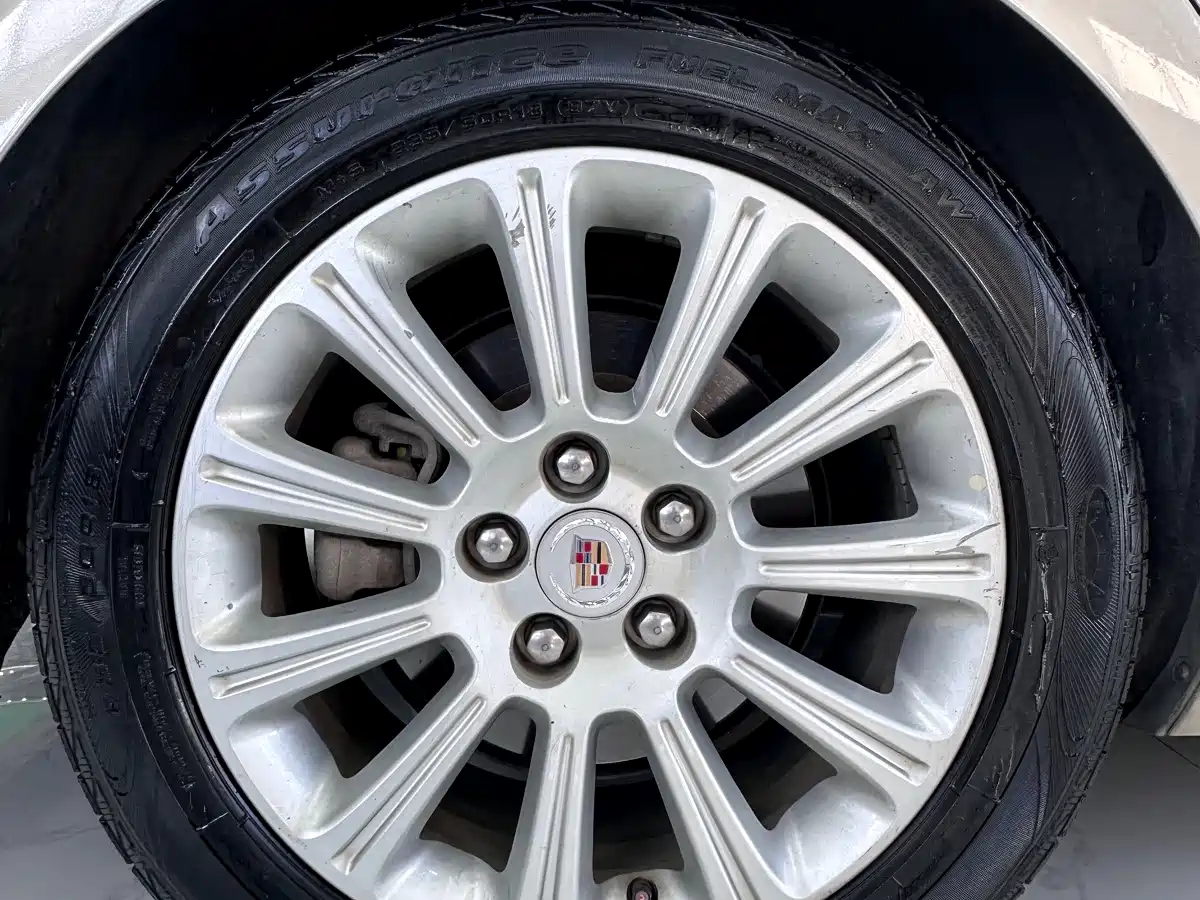 Cadillac XTS 2014 2013 Model 28T Comfort