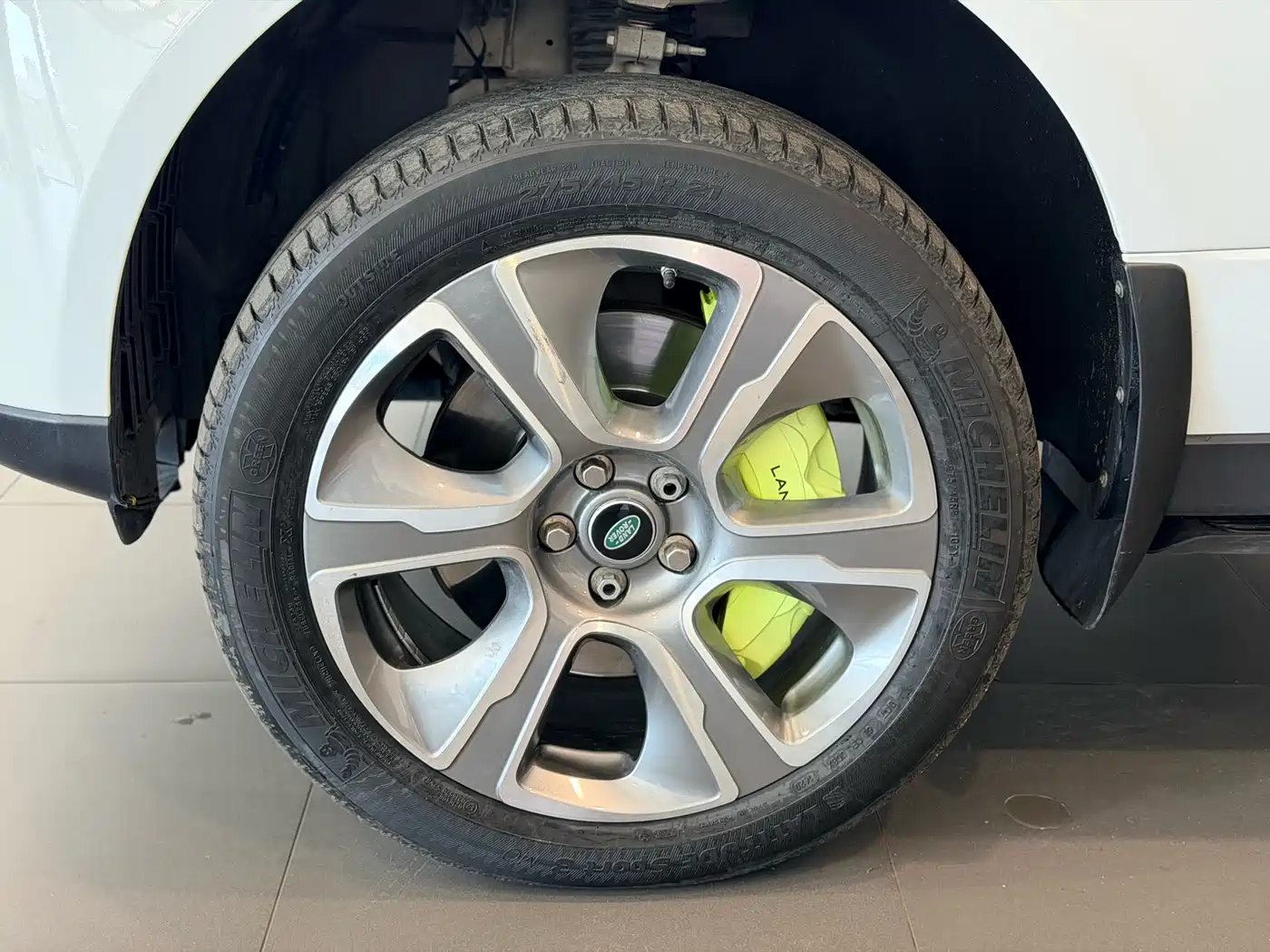 Land Rover Range Rover 2020 3.0 L6 Heritage Extended Edition фото 4