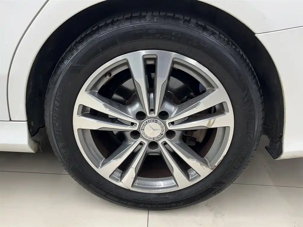 Mercedes-Benz C-Class 2015 Facelift C 200 L Sport фото 24