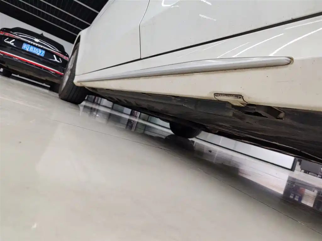 Mercedes-Benz C-Class 2015 Facelift C 200 L Sport фото 21
