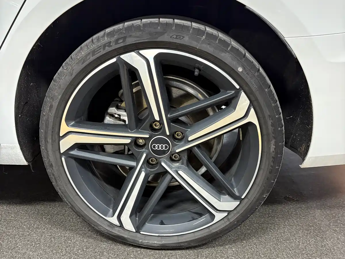 Audi A4L 2024 40 TFSI Luxury Dynamic фото 13