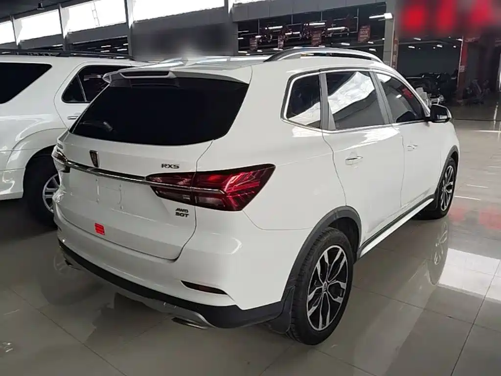 Фото 7 - Roewe RX5