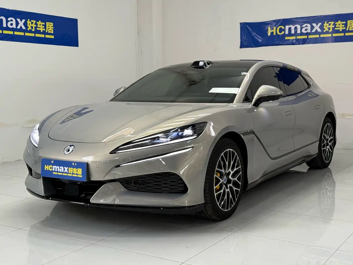 Denza Z9GT 2026 2026 Model Flash Charge Honor Edition