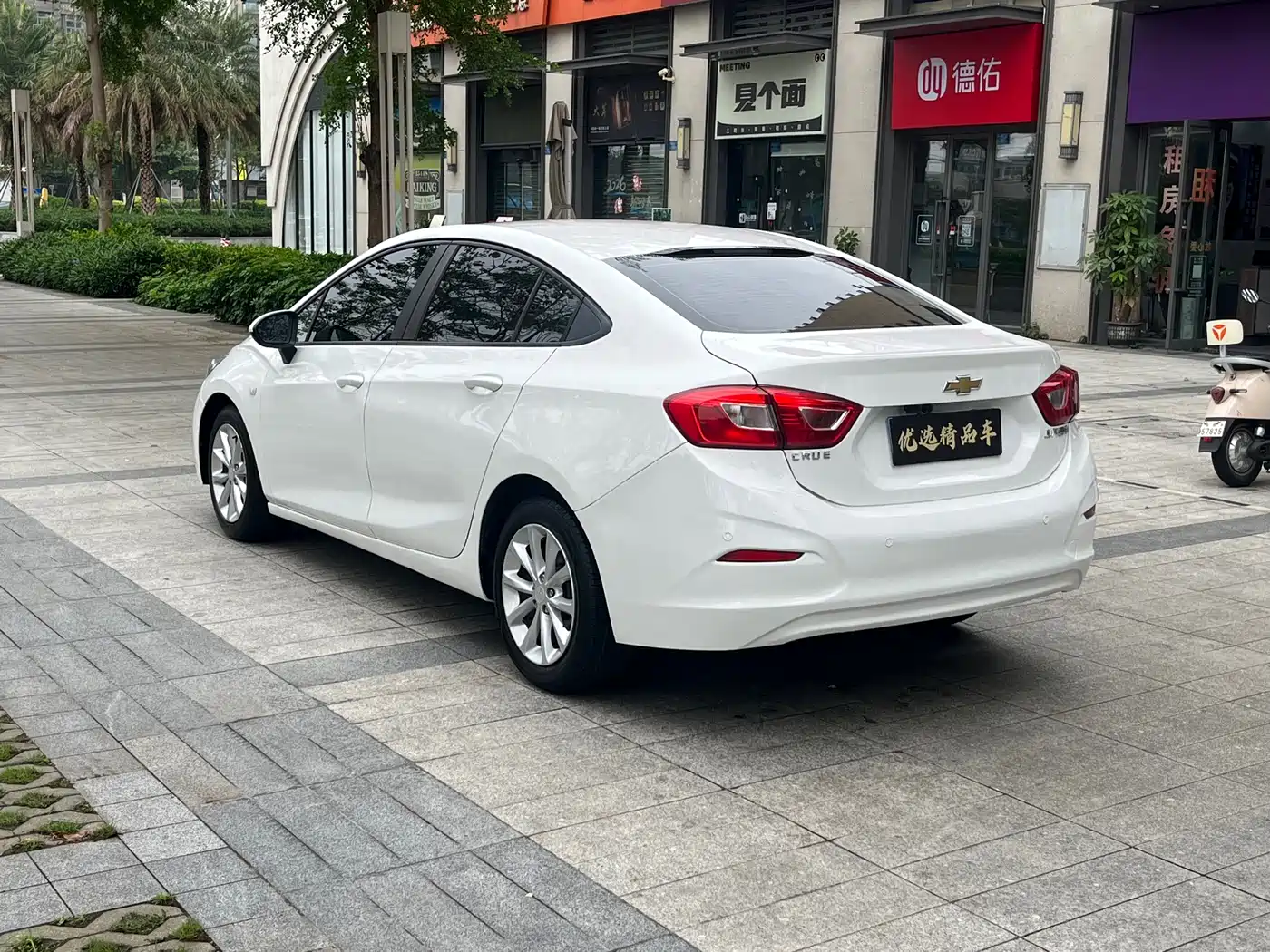 Chevrolet Cruze 2018 320 Automatic Pioneer Sunroof Edition фото 5