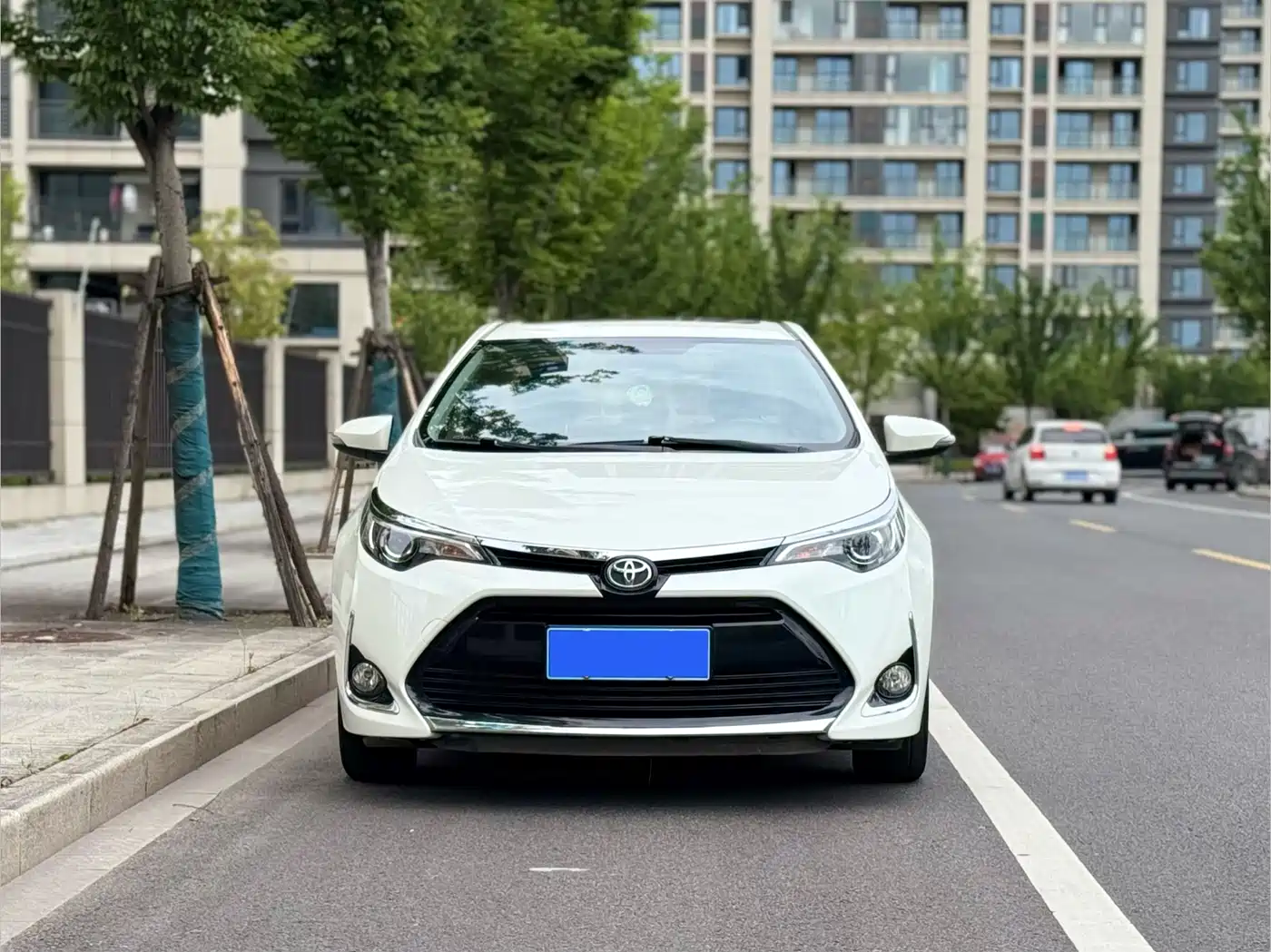 Toyota Levin 2017 Facelift 185T CVT Elite (China V) фото 2