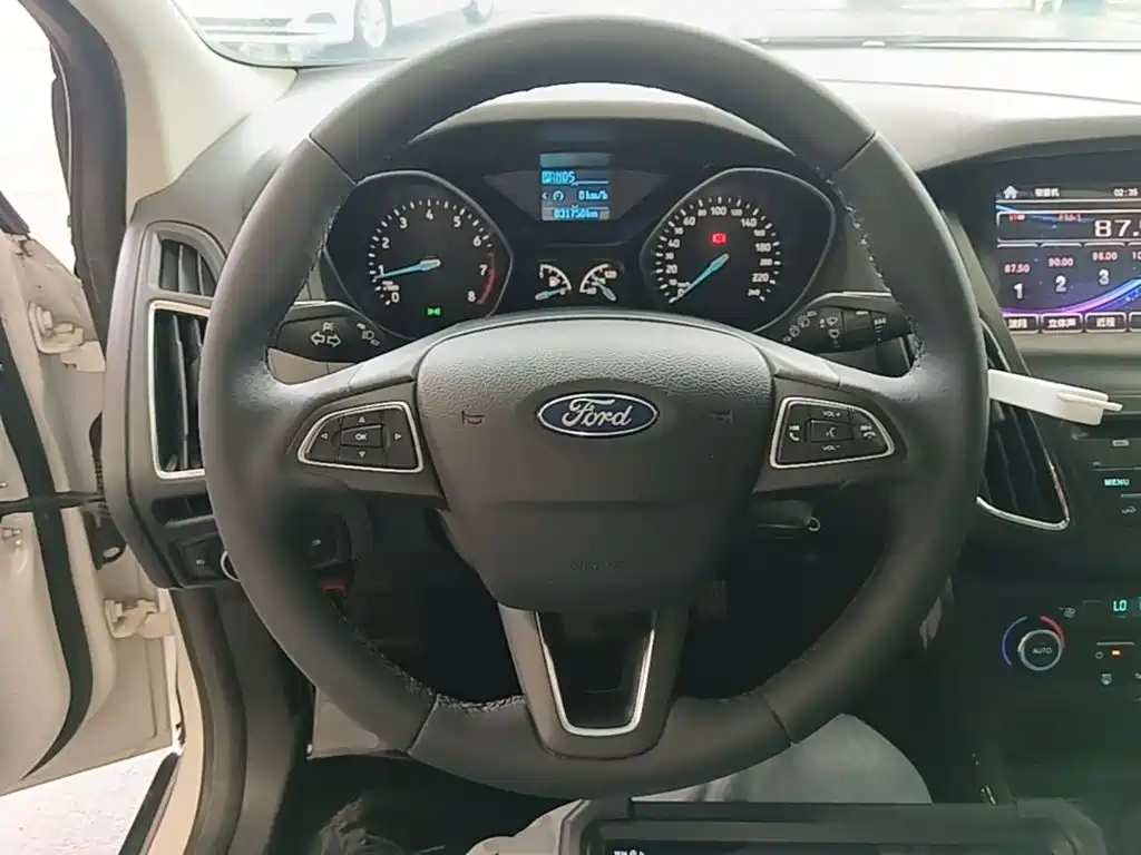 Ford Focus 2016 2015 Hatchback 1.6L Automatic Trend