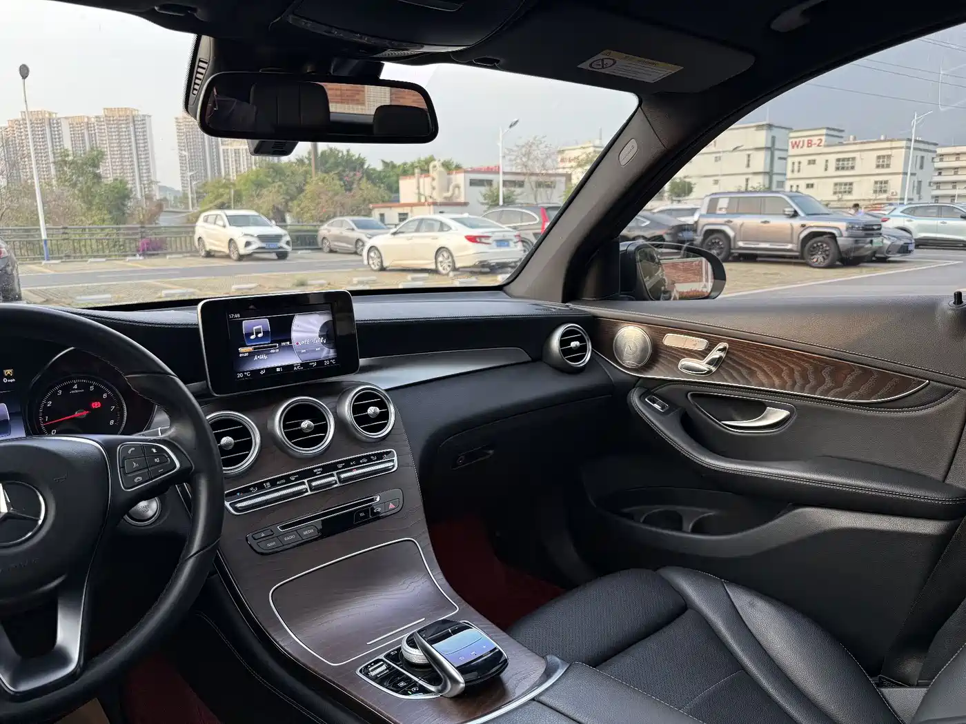 Mercedes-Benz GLC 2017 GLC 300 4MATIC Dynamic фото 23