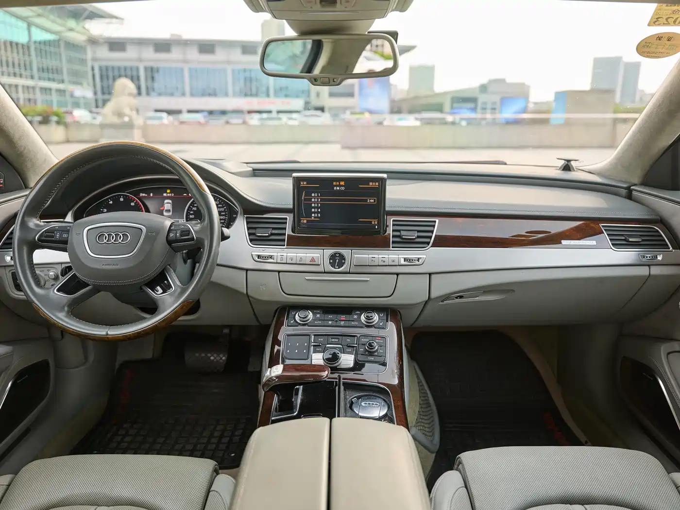 Audi A8 2014 A8L 60 TFSI quattro Exclusive фото 12