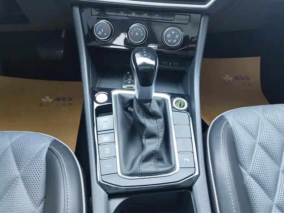 Volkswagen Sagitar 2024 300TSI DSG Surpass Edition фото 16